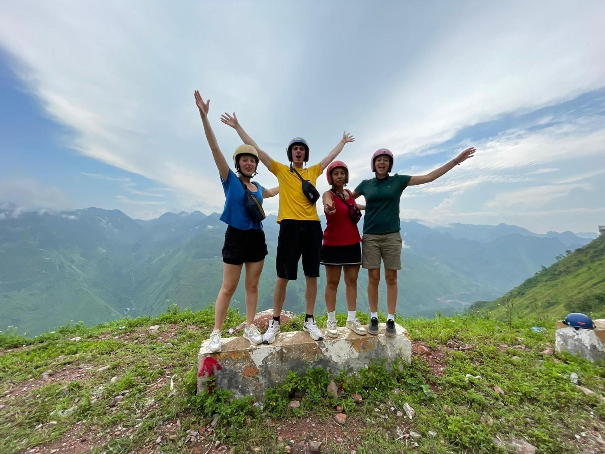 Wings Ha Giang Loop Bungalow Esterno foto